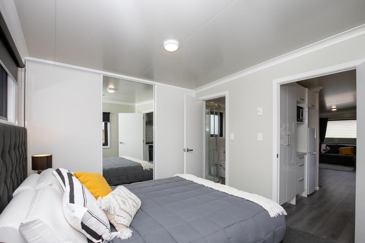 Affordable Modern Accommodation Westport Exterior photo